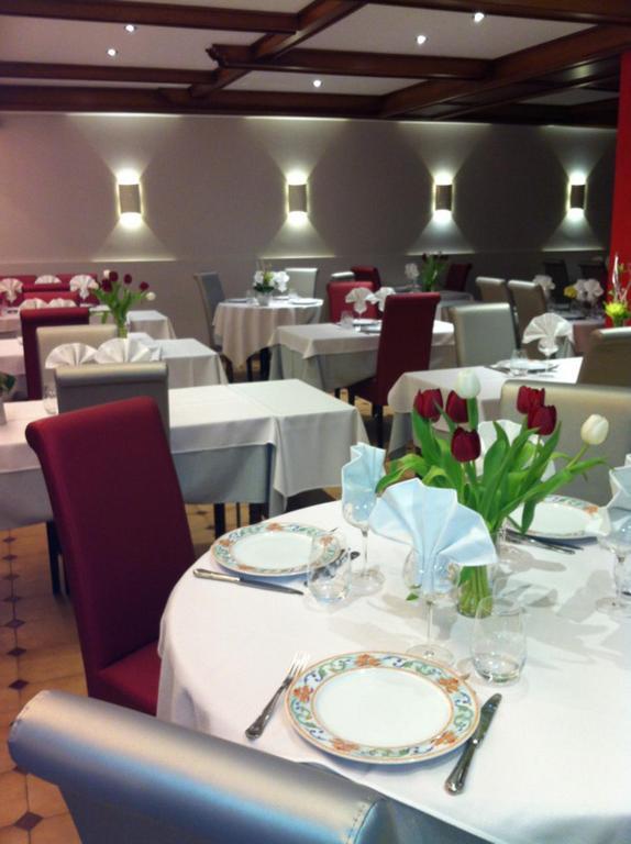 Hotel-Restaurant "Les Rochers" La Balme-de-Sillingy Ngoại thất bức ảnh